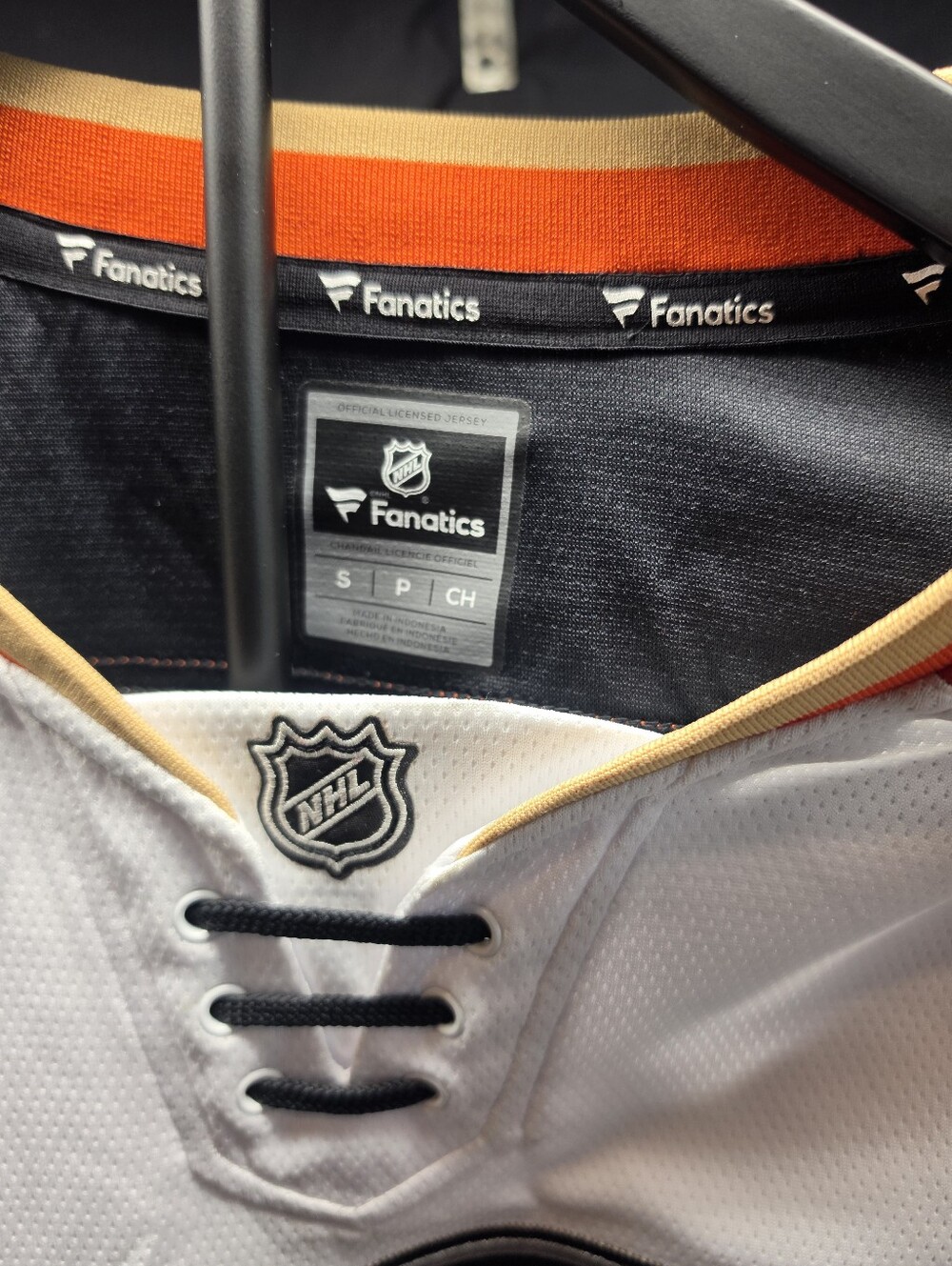 NWT Fanatics Anaheim Ducks Women's White Away Breakaway Jersey Blank Size S - Picture 4 of 8